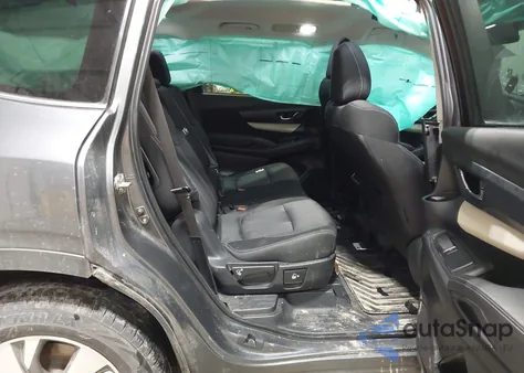 2020 Subaru Ascent Premium z USA, uszkodzony, nr VIN 4S4WMACD3L3479600